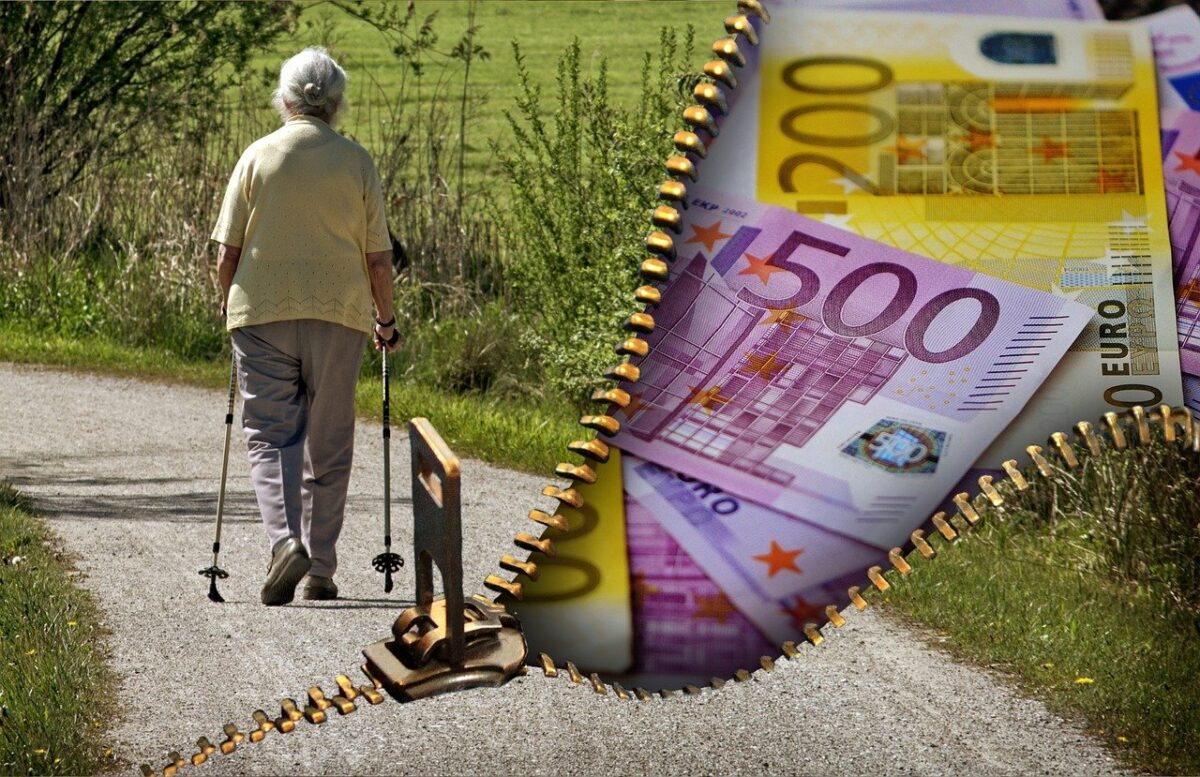 old people, pensioners, pension, money, currency, euro, cash, banknotes, money coins, pension increase, pension reform, old-age pension, germany, pensioners, pension, pension, pension, pension, pension, money, euro old people, pensioners, pension, money, currency, euro, cash, banknotes, money coins, pension increase, pension reform, old-age pension, germany, pensioners, pension, pension, pension, pension, pension, money, euro