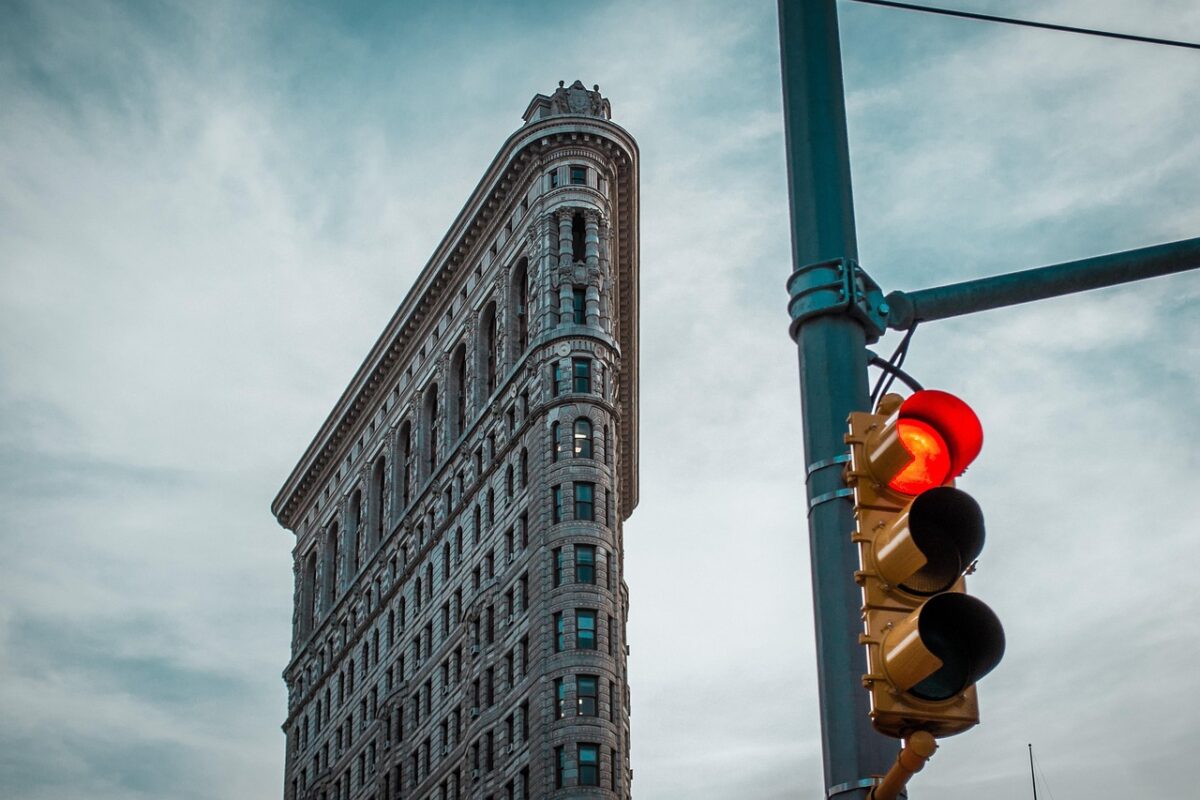 flatiron, flatiron building, new york, nyc, nature, manhattan, city, architecture, building, landmark, usa, buildings, travel, america, sky, downtown, ny, famous, historic, urban, traffic light flatiron, flatiron building, new york, nyc, nature, manhattan, city, architecture, building, landmark, usa, buildings, travel, america, sky, downtown, ny, famous, historic, urban, traffic light