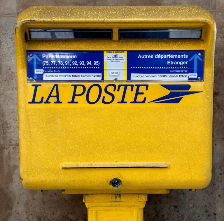 Poste Italiane accelera sulla fusione tra BancoPosta e PostePay