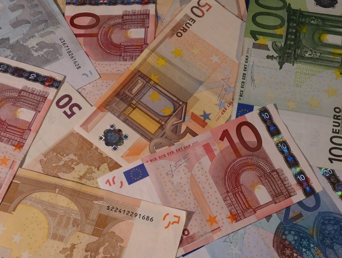 money, euro, banknotes, currency, seem, finance, dollar bill, europe, paper money, sparkasse, cash, financial world, 50 euro, 100 euro, banknote 20 euros, business