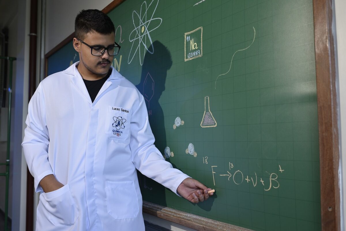 teacher, chemistry teacher, chemist, scientist, education, laboratory, scientific, technology, teaching, teach, teacher, teacher, teacher, scientist, scientist, scientist, scientist, scientist