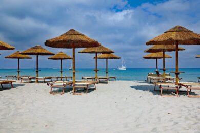 Estate 2026 in Italia: spiagge sorvegliate, nuovi divieti e multe pesanti per i turisti