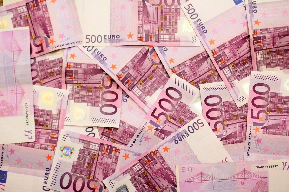 Stipendi in Svizzera nel 2026: quanto si guadagna davvero tra cantoni e settori
