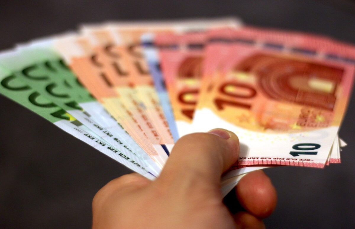 money, banknotes, euro, hand, banknote, currency, paper money, seem, 50 euro, 100 euro, 10 euro, 20 euro, finance, pay, hand over, business, stack, lots, financial world, cash, funds, money, euro, euro, euro, euro, euro