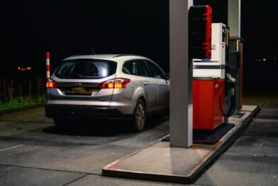 Brent oltre la soglia critica: l’impatto del caro carburante su famiglie, imprese e inflazione