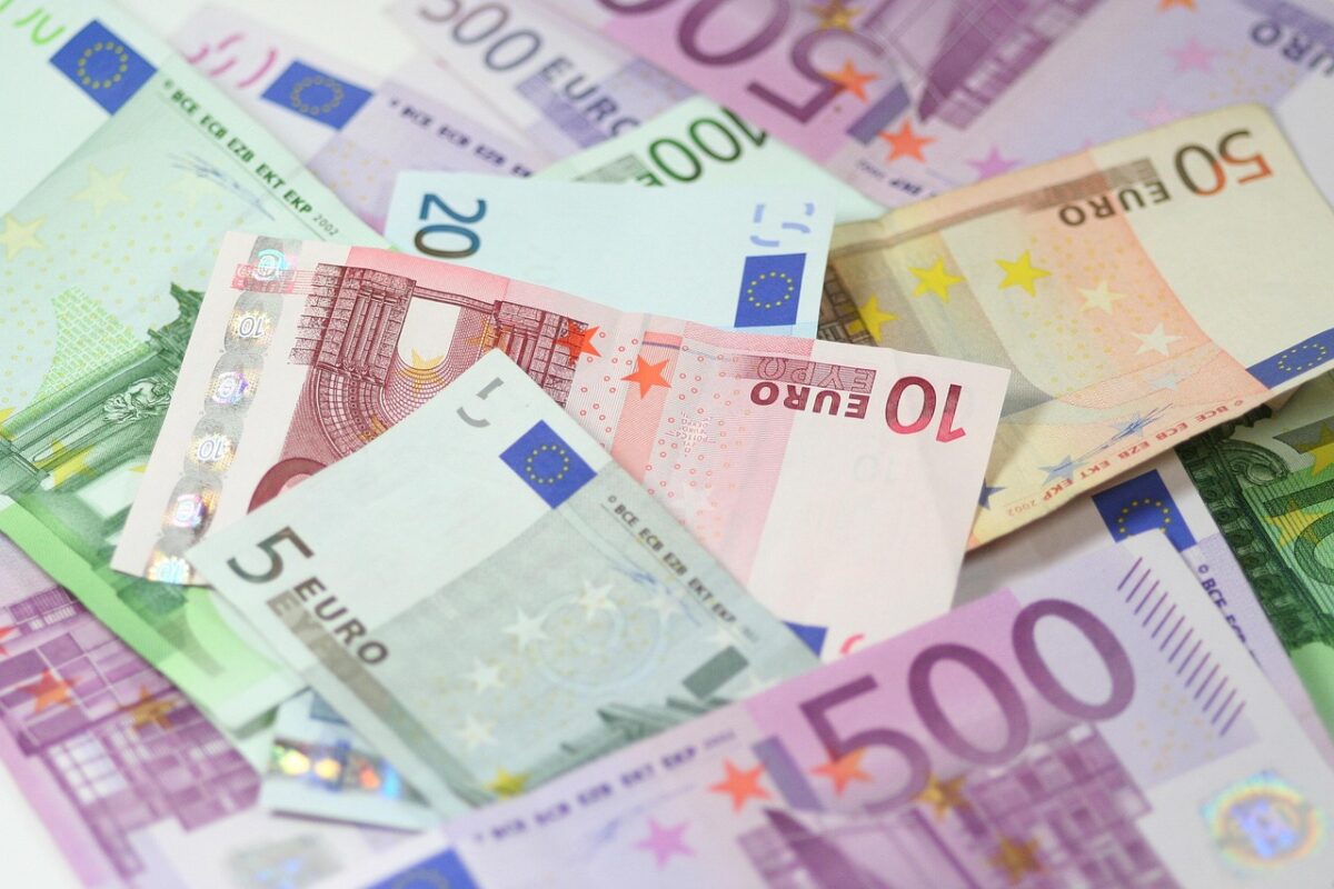 currency, wealth, finance, savings, money, euro, pay, cash, one hundred, abundance, debts, financial, loan, success, bank, number, euro, euro, euro, euro, abundance, abundance, abundance, loan, loan, loan, loan, loan